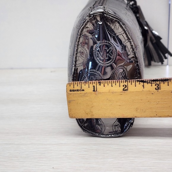 Michael Kors Silver Metallic Makeup Bag With Detachable Charm Pull Key Chain - Picture 5 of 14